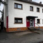 Solide DHH in Südlage mit Wintergarten u. kleiner Einliegerwohnung !
